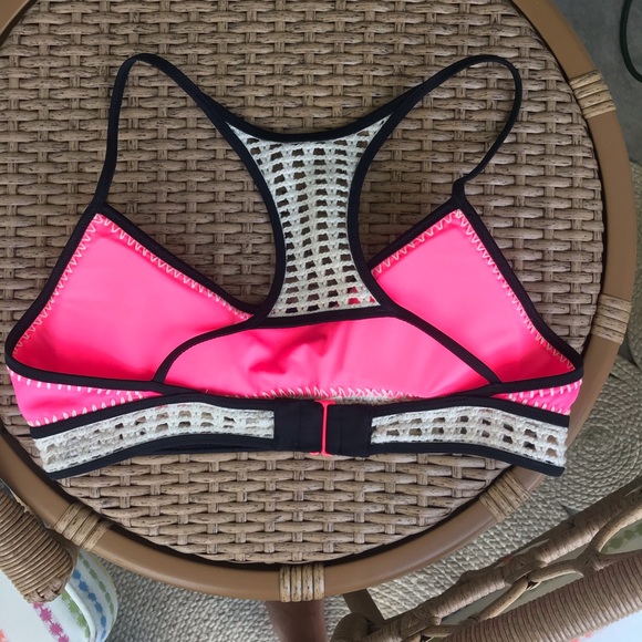 NEVER WORN Victoria’s Secret Bikini Top - Picture 5 of 6